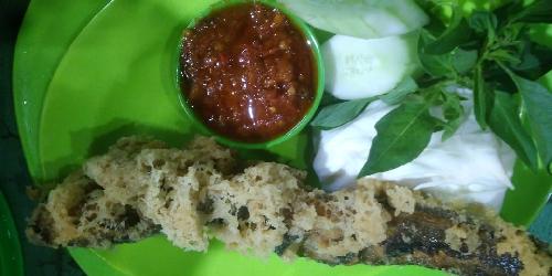 Warung Qyu Sunshiny: Santapan Hangat di Jantung Cilacap yang Bikin Senyum Mekar
